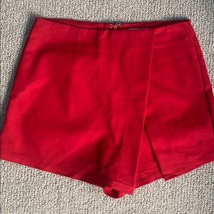 Super down red skort NWT